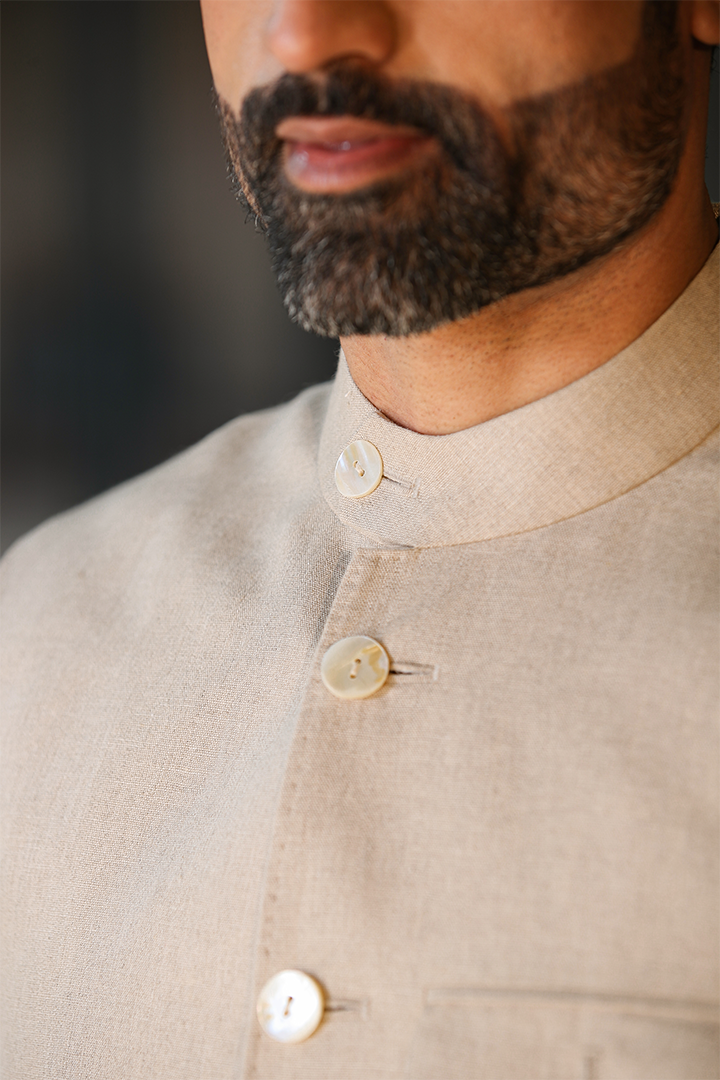Beige Buttoned Collar Bandi Set