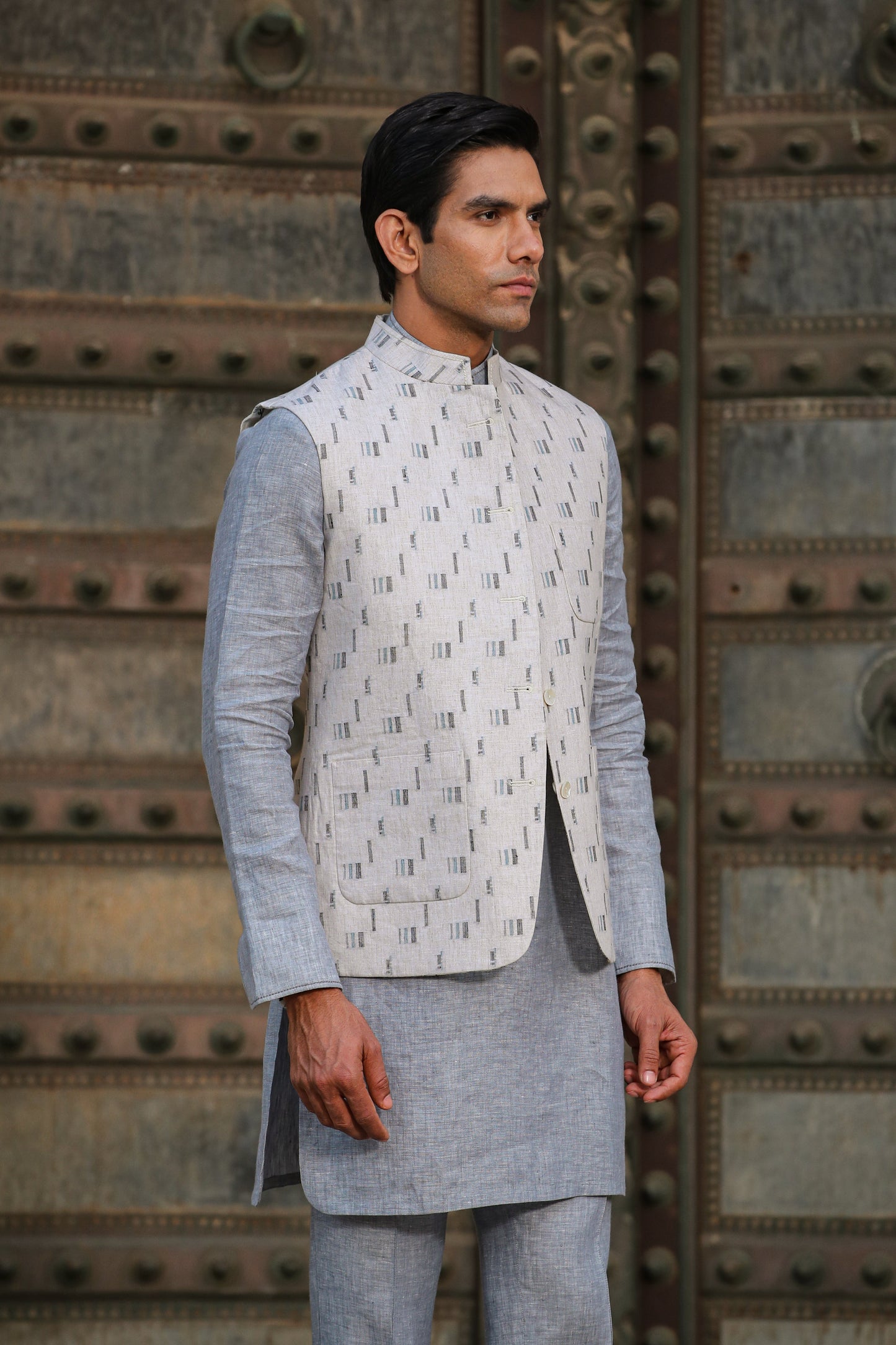 Grey Signature Reversible Floral Bandi & Kurta Set