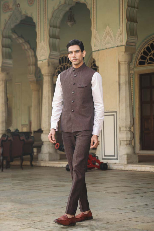 Brown Buttoned Collar Bandi Set