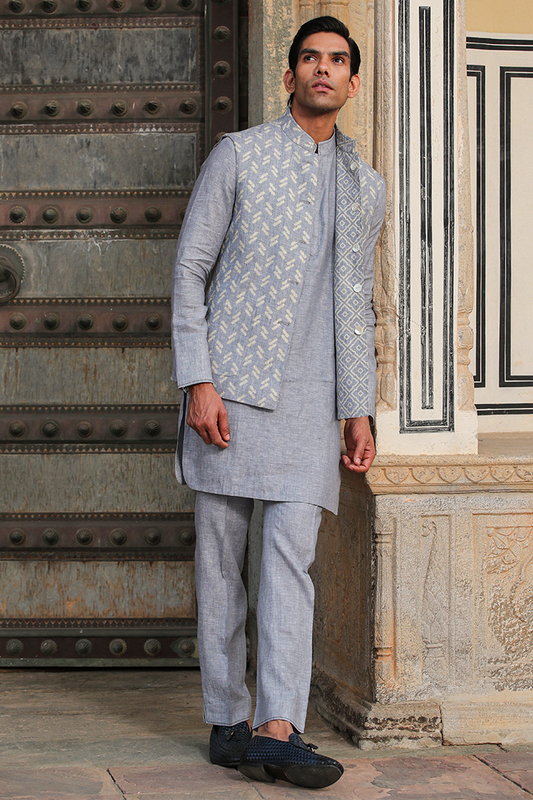 Grey Signature Reversible Moroccon Bandi & Kurta Set