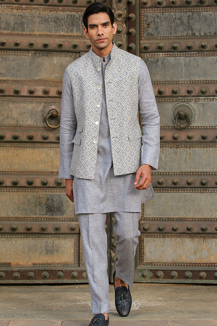 Grey Signature Reversible Moroccon Bandi & Kurta Set