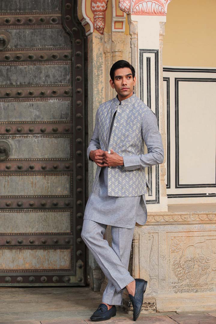 Grey Signature Reversible Moroccon Bandi & Kurta Set